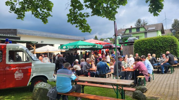 Dunkle Wolken, aber kein Regen beim Familienfest